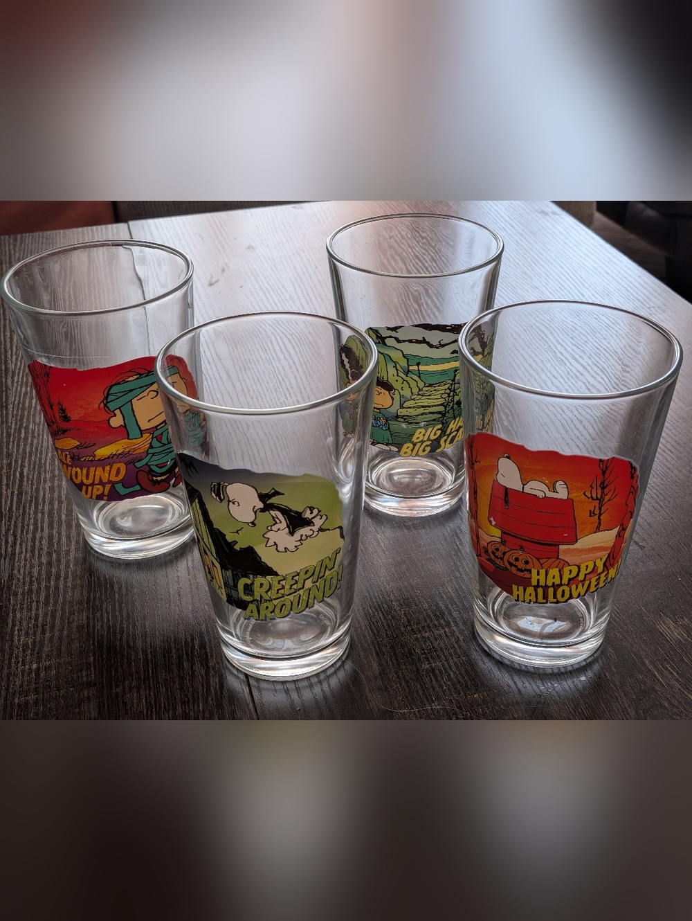 Peanuts Charlie Brown Halloween Pint Glasses‎ Set of 4